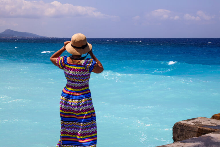 Επιμένει το καλοκαίρι στην χώρα μας.(Δελτίο καιρού)